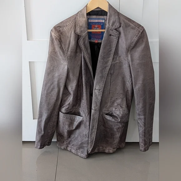 Point Zero Collection | Distressed Leather Blazer - Picture 3 of 7